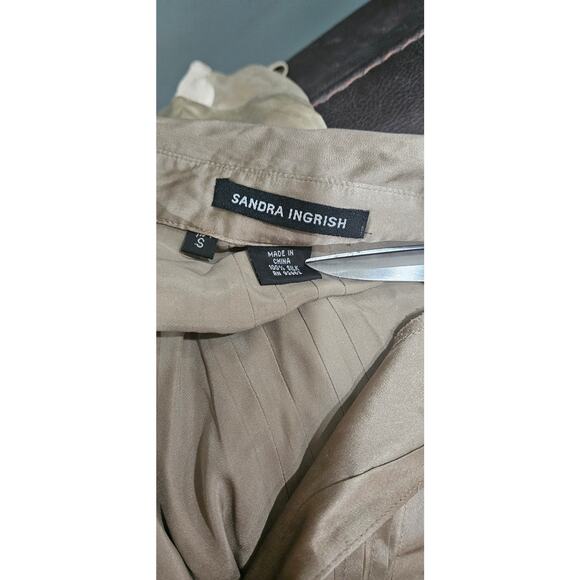 Sandra Ingrish Women's Small Champagne 100% Silk Long Sleeve Button Down Blouse - Picture 3 of 7